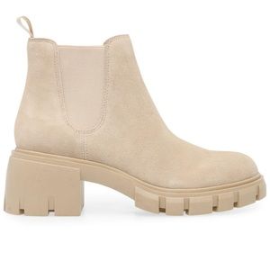 Steve Madden Hadlee lug sole Chelsea boots in Bone size 10 new in box PRICE FIRM